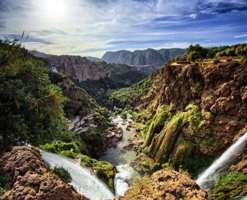 Aussicht auf die Wasserfälle von Wasserfälle von Ouzoud im Atlasgebirge in Marokko